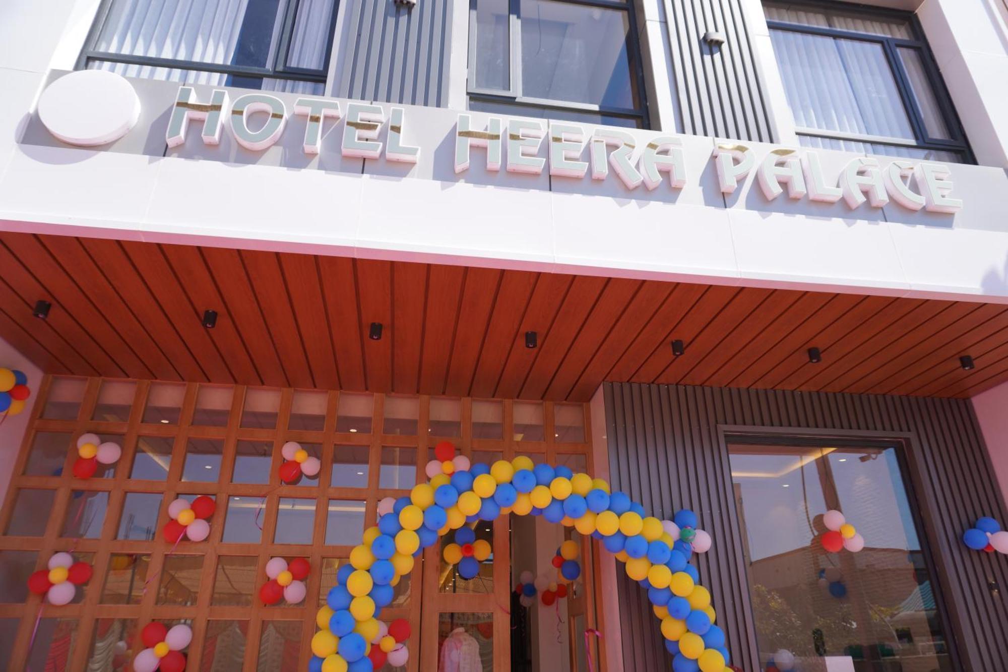 Hotel Heera Palace Khātu Exterior photo